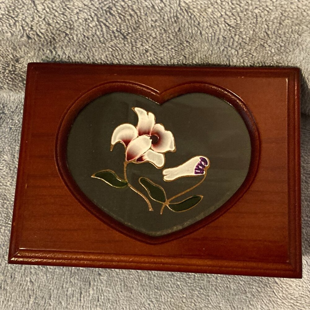 VTG 90's Cherry Stain Wood Jewelry/Trinket Box-Painted Glass w/Lily In Bloom-EUC